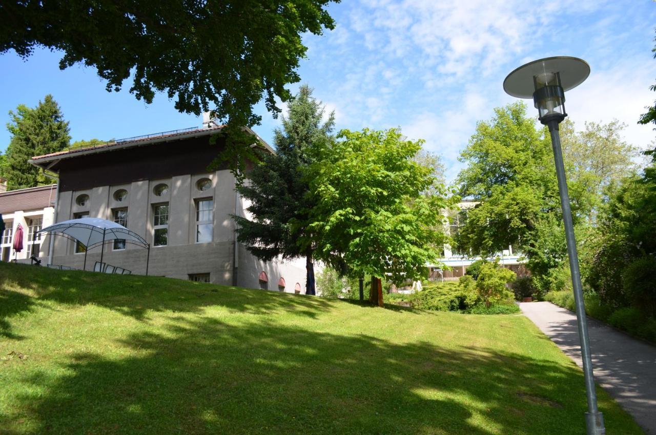 Ferienwohnung Am Kurpark Бад Вилдбад Екстериор снимка